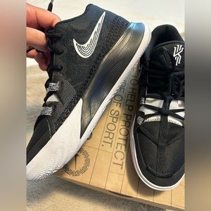 Nike Kyrie Flytrap 6